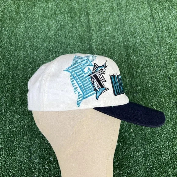 VTG 90s Men's Sports Specialties MLB Florida Marlins Shadow Script Snapback Hat